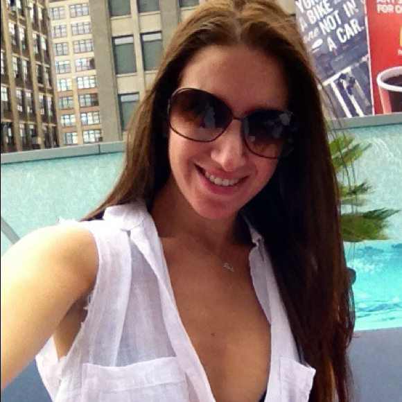 Profile Picture of Jenna Sansolo (@jsans) on Poshmark