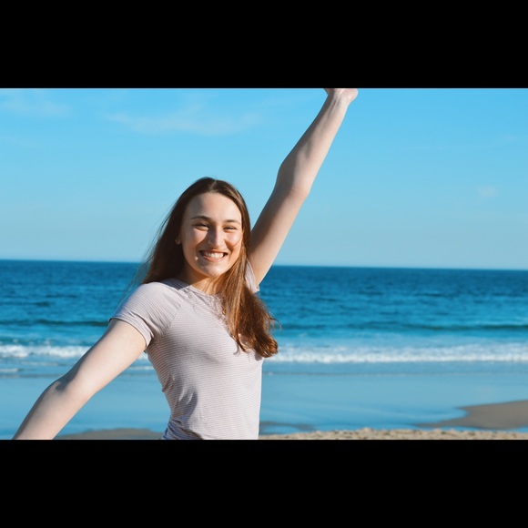 Christina Merchant - Poshmark Profile Picture of Christina Merchant (@christinamerch) on Poshmark