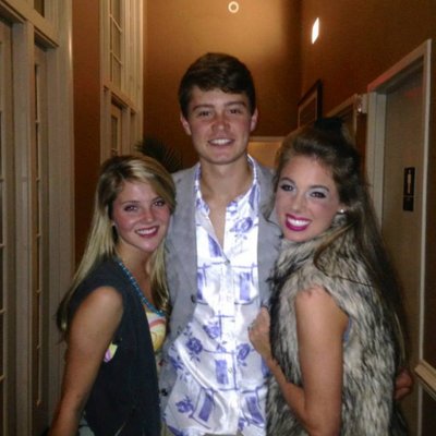 Profile Picture of James Burnett (@j_burnie) on Twitter