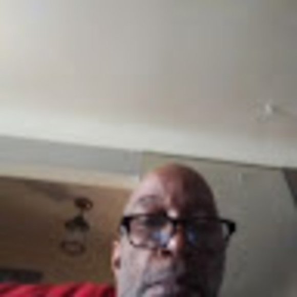 Profile Picture of Steve Hunter (@stevemony67) on Poshmark