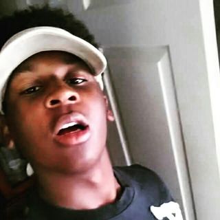 Profile Picture of Ralph Kearns (@yvnqq.nuskie) on Facebook
