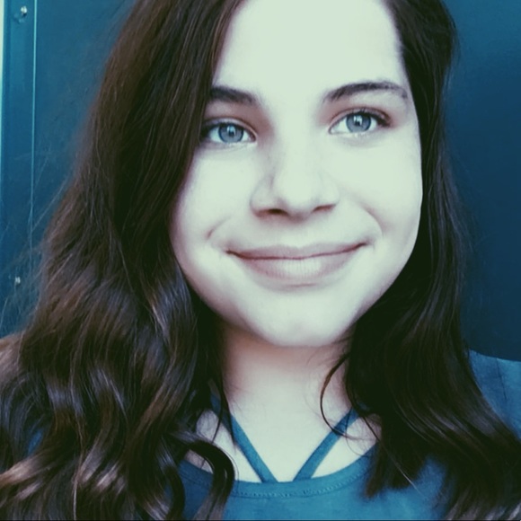 Profile Picture of Libbylibby Wheeler (@lwheeler982) on Poshmark