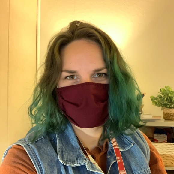 Profile Picture of Carlie Regan (@regancarlo) on Poshmark