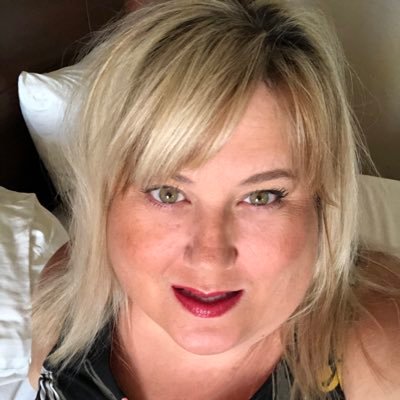 Profile Photo of Roxanne Johnson (@roxiejo1971) on Twitter