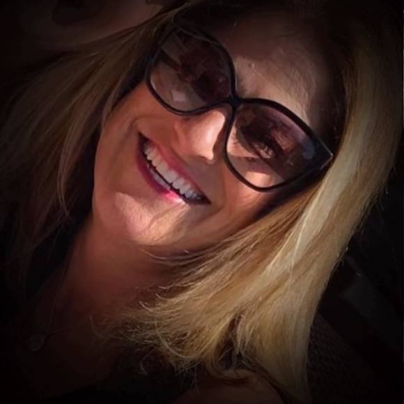 Profile Picture of Krista Kenehan (@tophvyk) on Poshmark