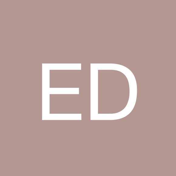 Profile Picture of Earnestine Doubek (@backatu) on Poshmark