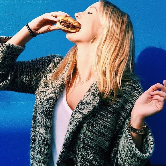 Profile Picture of Kristine Barnes (@krissybarnes) on Poshmark