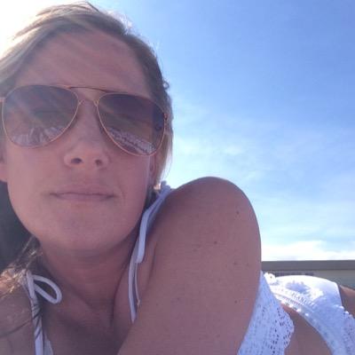 Profile Picture of Angela Beers (@AngelaArbeers77) on Twitter