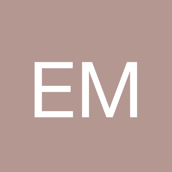 Profile Picture of Elizabeth Manning (@emanning91) on Poshmark