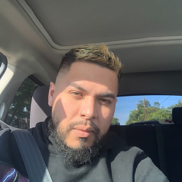 Profile Picture of Joshua Marquez (@foreign_idol) on Poshmark
