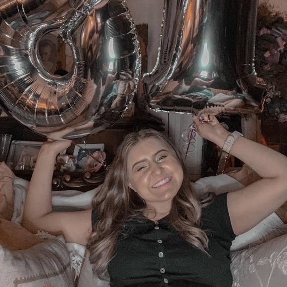 Profile Picture of Josephine Lyness (@josephinelyness) on Poshmark