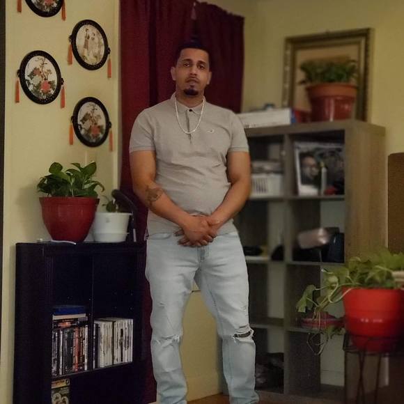 Profile Picture of Julio Alvarado (@julioalvarad733) on Poshmark