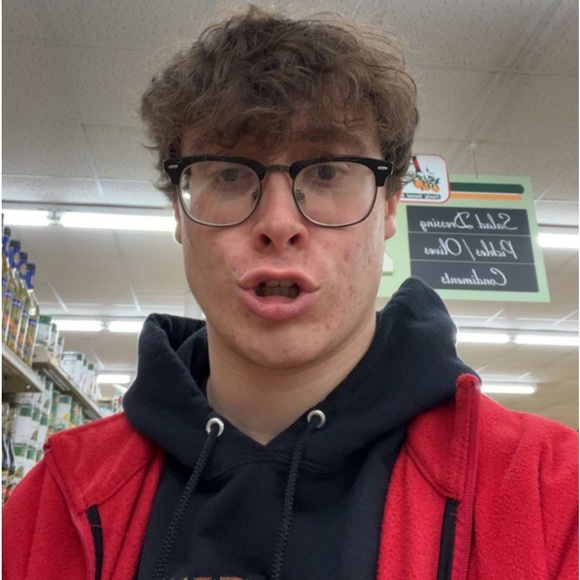 Profile Picture of Tyler Colloton (@tcolloton24) on Poshmark