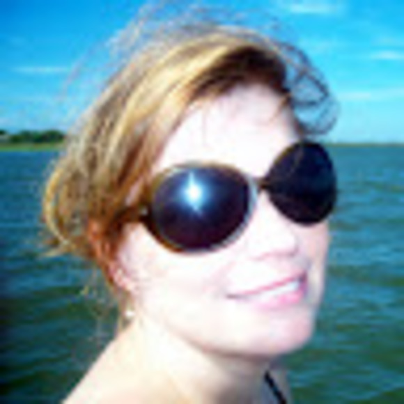 Profile Picture of Leanne Hockenberry (@leannehock) on Poshmark