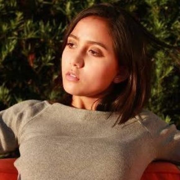 Profile Picture of Jaya Launer (@jayaokay) on Poshmark