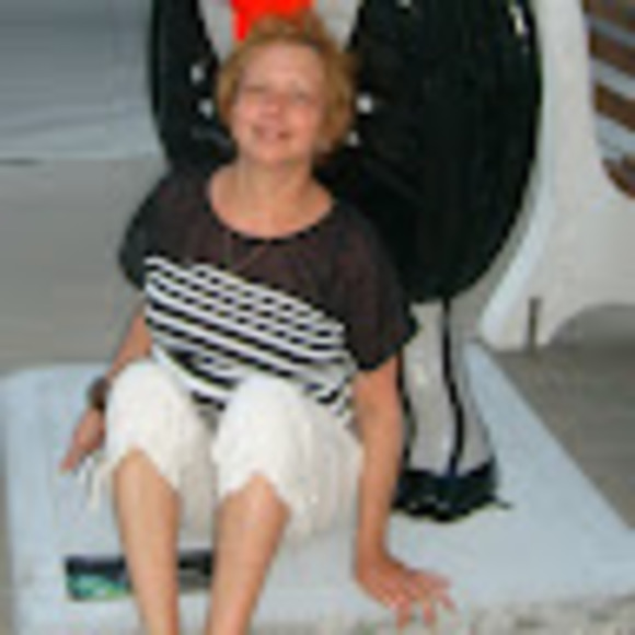 Profile Picture of Galina Varshavsky (@galvarsh89) on Poshmark