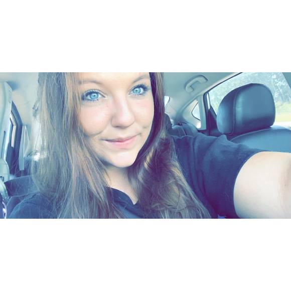 Profile Picture of Sidney Bierfreund (@sidneyb12) on Poshmark