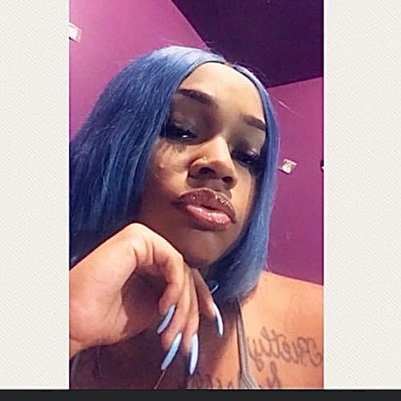 Tanya Bailey - Poshmark Profile Picture of Tanya Bailey (@tanyabailey827) on Poshmark