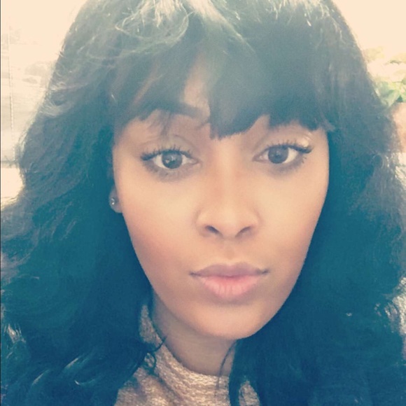 Profile Picture of Micaela Chrisentery (@elasunwear01) on Poshmark