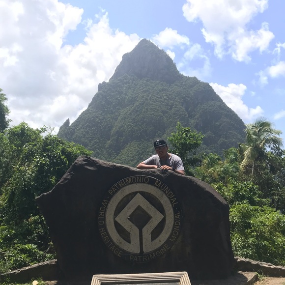 Profile Picture of Mark Martinez (@mdm17431) on Poshmark