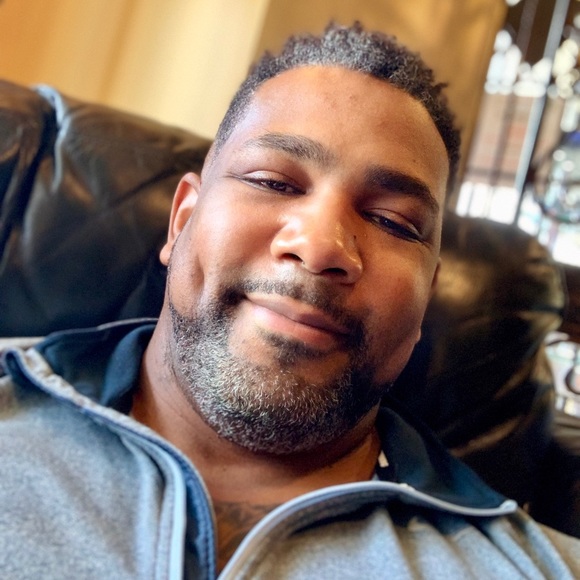 Profile Picture of Hosea Patrick (@hpatrick2323) on Poshmark