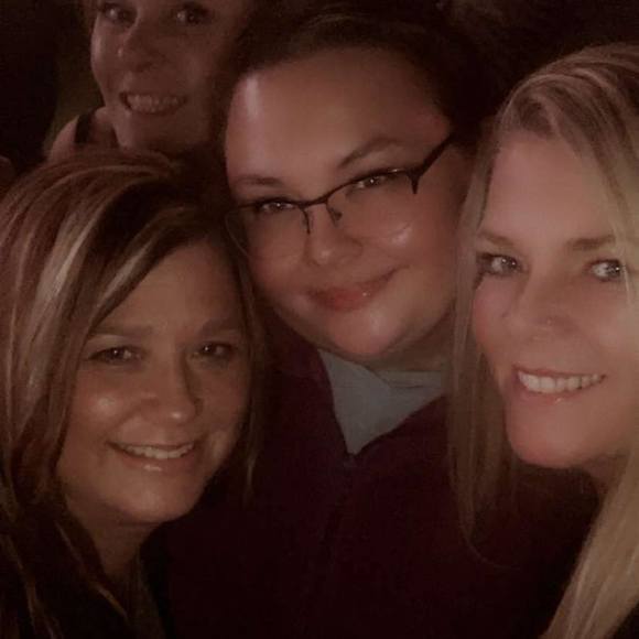 Profile Picture of Liz Henningsen (@lizardplus3) on Poshmark