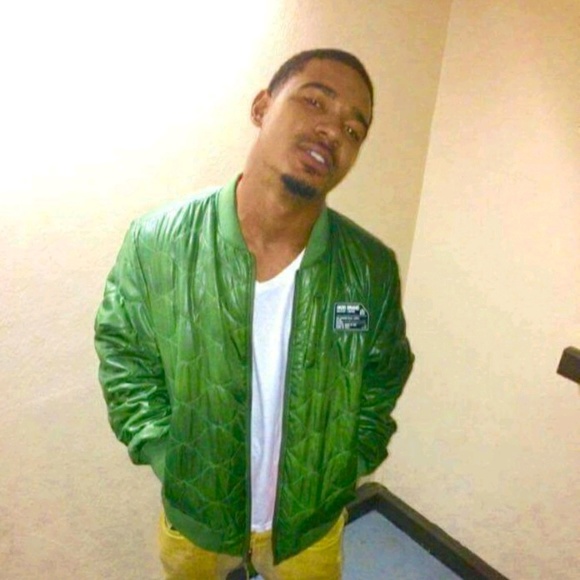 Profile Picture of Leon Craig (@leon025) on Poshmark