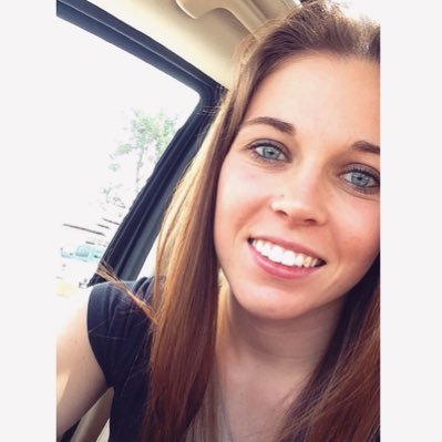Profile Picture of Carly Bishop (@cbishh12) on Twitter