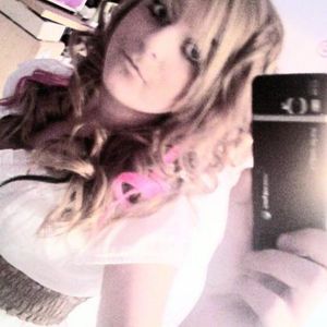 Profile Picture of Chloe Finn (@clowiexx) on Myspace