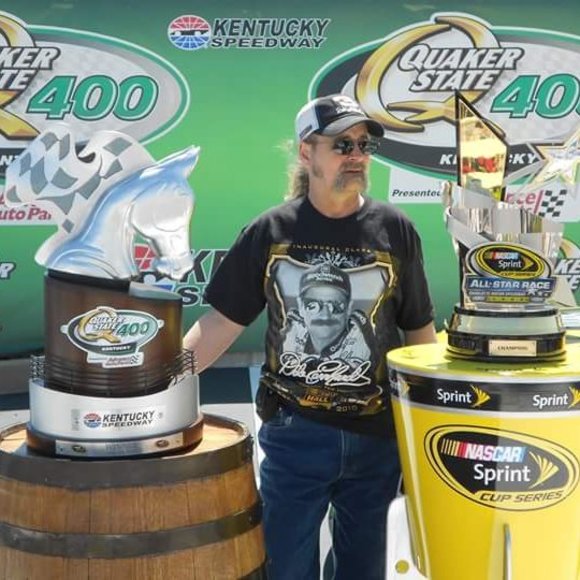 Profile Picture of Mark Raymond (@markraymond432) on Poshmark