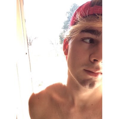 Profile Picture of Phillip Tuttle (@TuttlePhillip) on Twitter