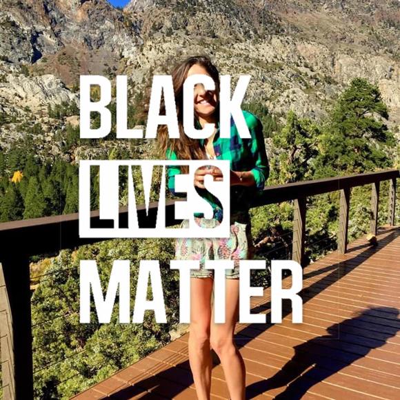 Sarah Pollet - Poshmark Profile Picture of Sarah Pollet (@spollet) on Poshmark