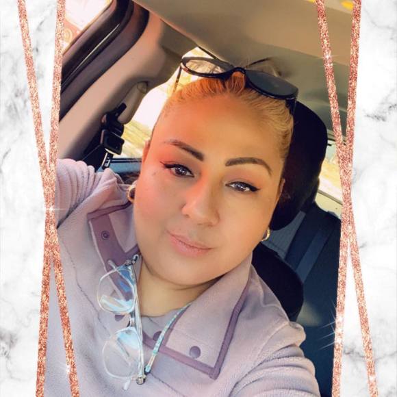 Profile Picture of Leonor Sandoval (@leemarcas351977) on Poshmark