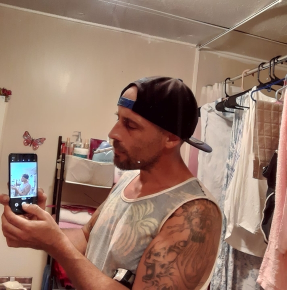 Profile Picture of Steven Dyer (@dyer81steven) on Poshmark