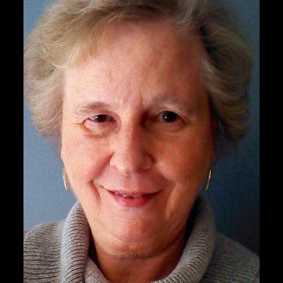 Profile Picture of Luellen Best (@divalu47) on Poshmark
