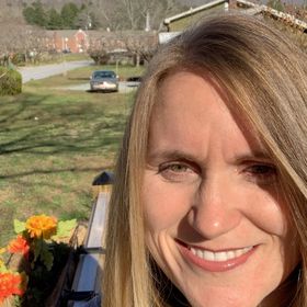 Profile Picture of Julie Alejos (@jamjuice123) on Pinterest