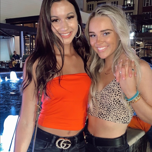 Profile Picture of Chloee Gallamore (@chloeegallamore) on Poshmark