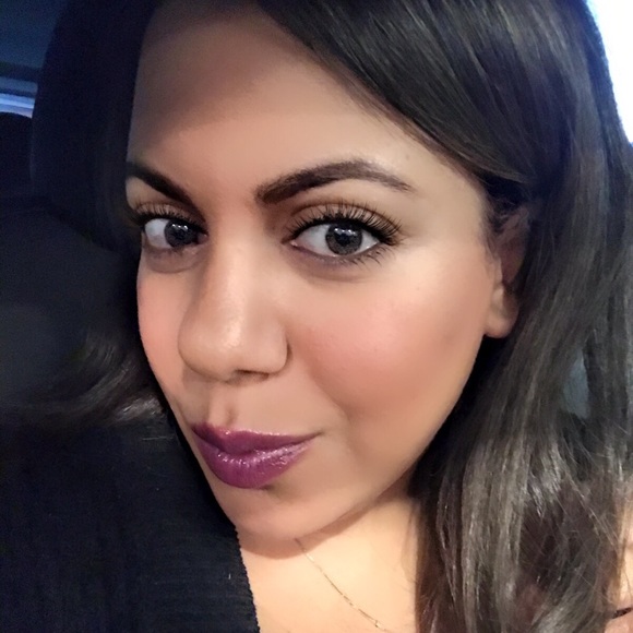 Profile Picture of Maureen Abdelsayed (@carcoora1) on Poshmark
