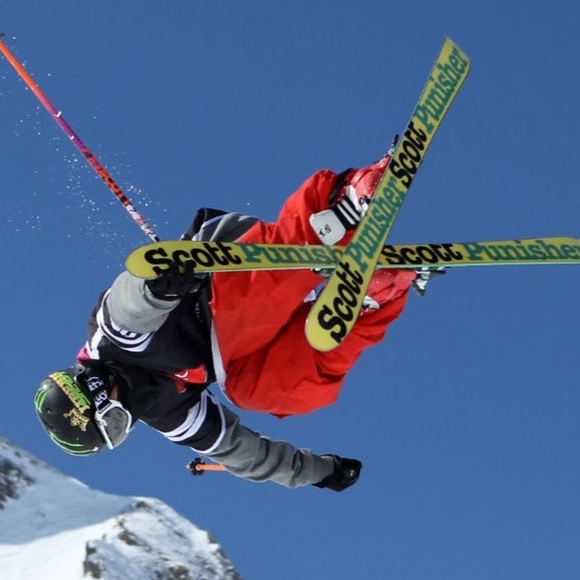 Profile Picture of Alexander Lester (@avlester24) on Poshmark