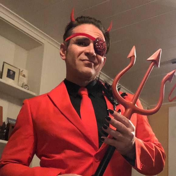 Profile Picture of Cary Summers (@summers407) on Poshmark