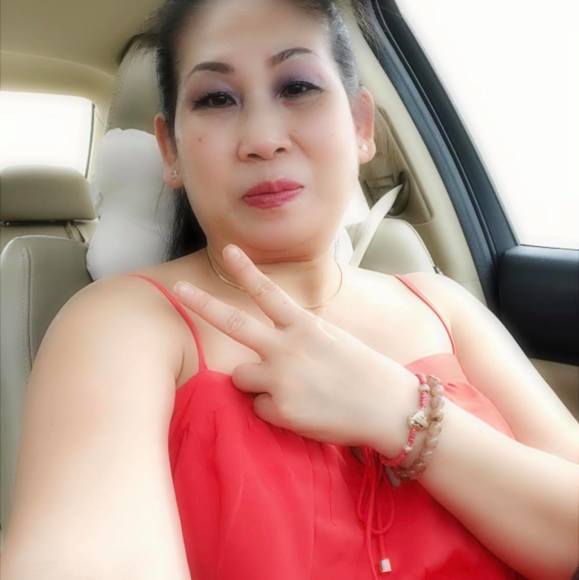 Profile Picture of Lan lu Nguyen (@lanlu4321) on Poshmark