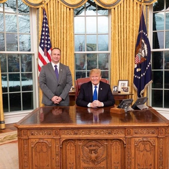 Profile Picture of Andrew Wilkow (@awilkow) on Poshmark