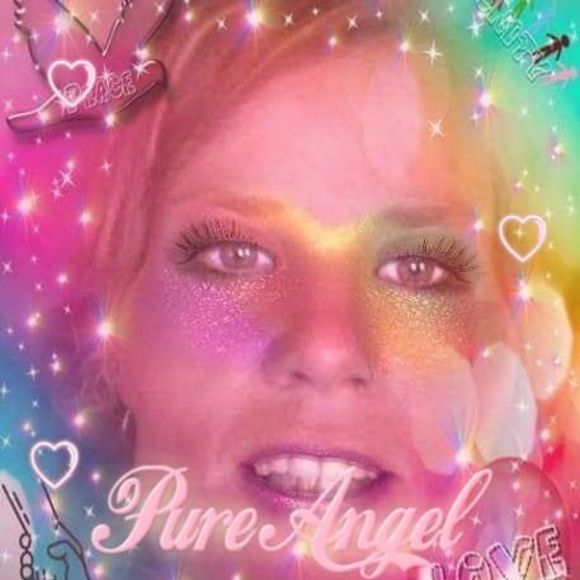 Profile Picture of Rone Beardshear (@beardshearrone) on Poshmark