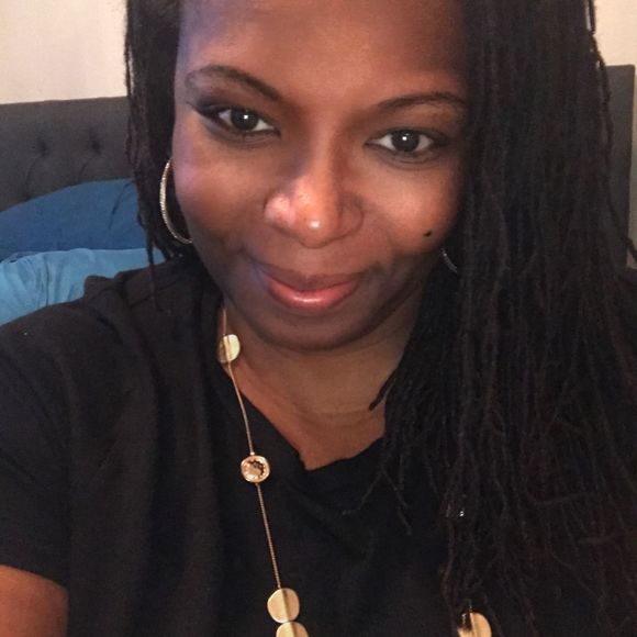 Profile Picture of Aisha Foster-perry (@fosteraisha1) on Poshmark