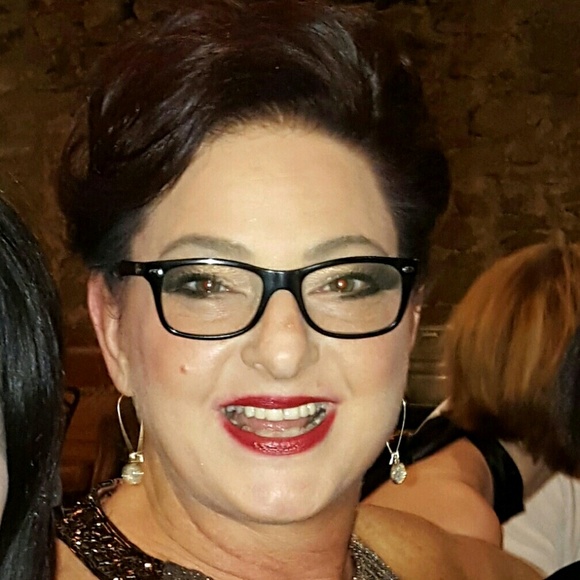 Profile Picture of Clarice Harrison (@harrison124) on Poshmark