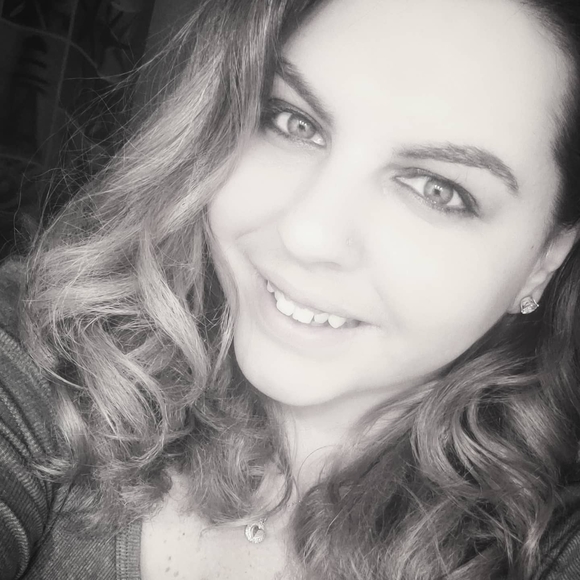 Profile Picture of Tiffiney Hardmeier (@moonshinekisses) on Poshmark