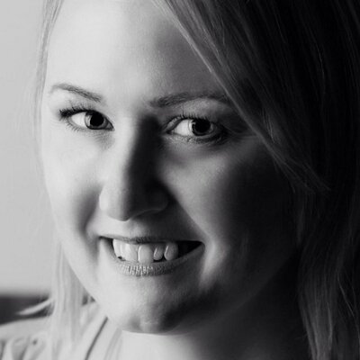 Profile Picture of Holly Larsen (@divahklarsen) on Twitter