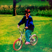 Profile Picture of Benjamin Knaus (@benjaminknaus) on Youtube