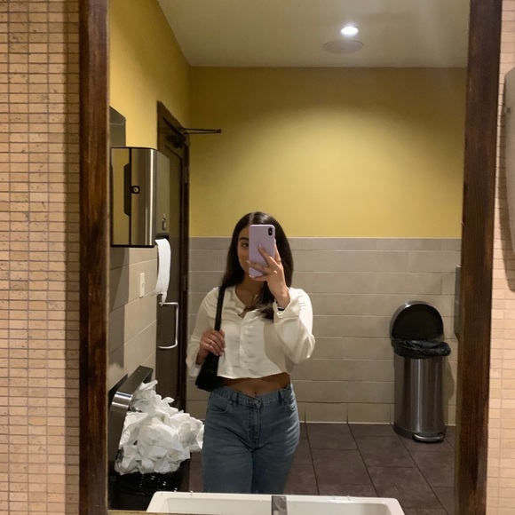 Profile Picture of Kimberly Galeano (@kaileenhdz) on Poshmark