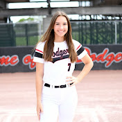 Profile Picture of Lucy Porter 2025 RHP (@lucyporter2025) on Youtube